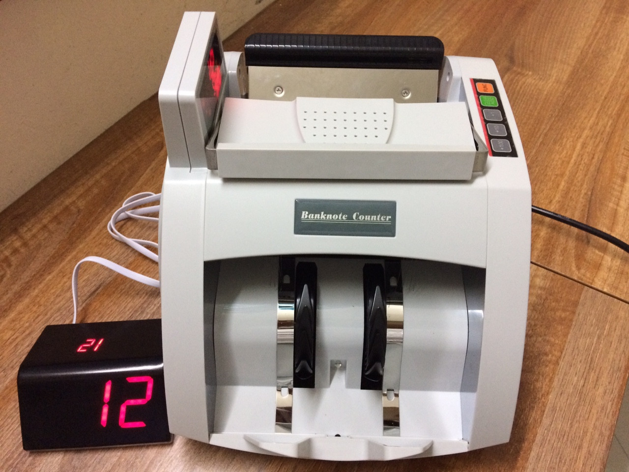 Máy đếm tiền